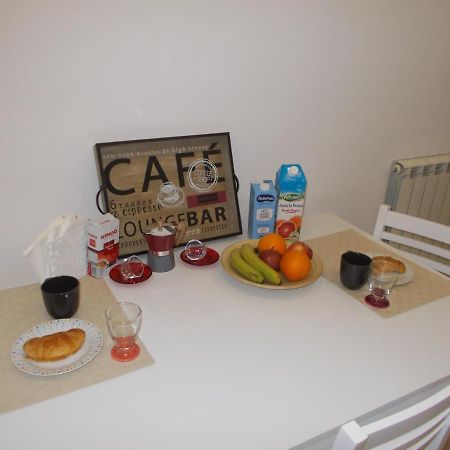 Ad Un Passo Dal Duomo "2" Apartment Naples Exterior photo