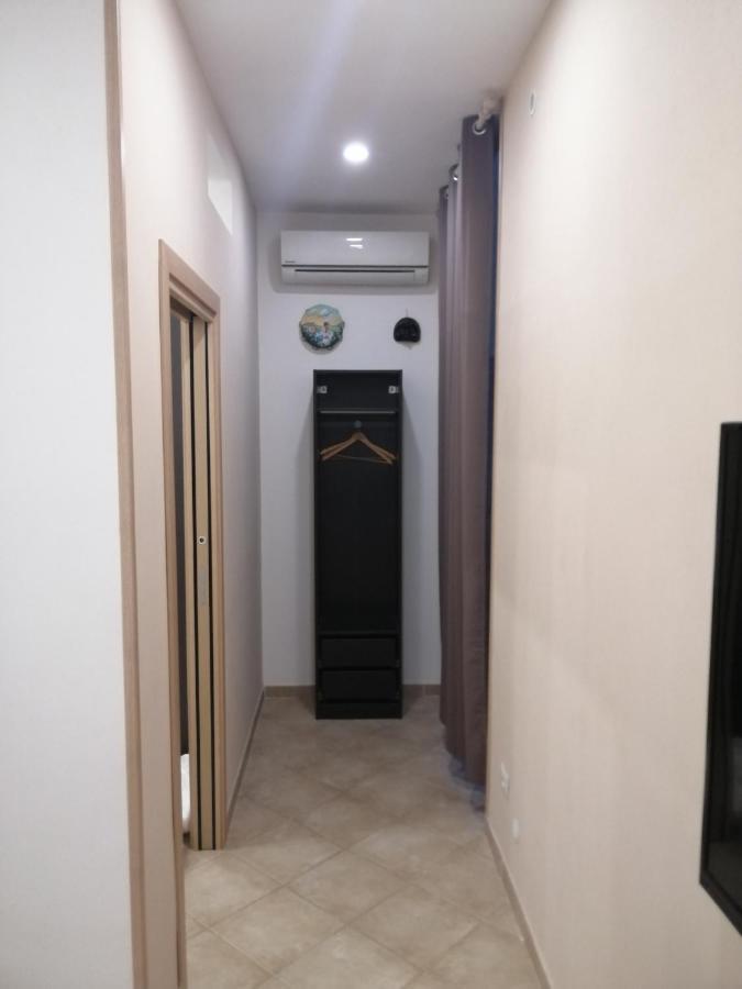 Ad Un Passo Dal Duomo "2" Apartment Naples Exterior photo