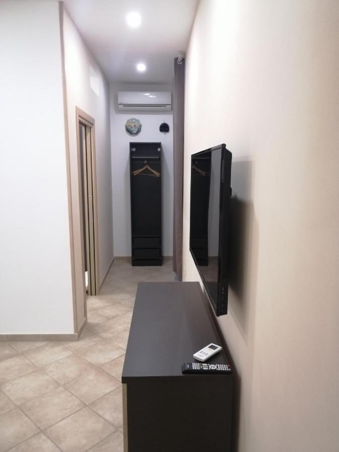 Ad Un Passo Dal Duomo "2" Apartment Naples Exterior photo