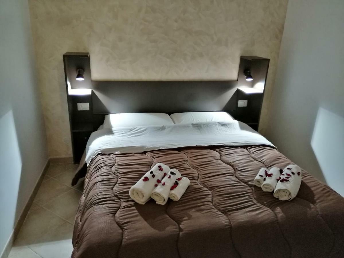 Ad Un Passo Dal Duomo "2" Apartment Naples Exterior photo
