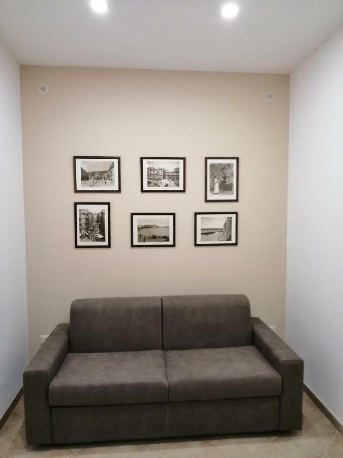 Ad Un Passo Dal Duomo "2" Apartment Naples Exterior photo