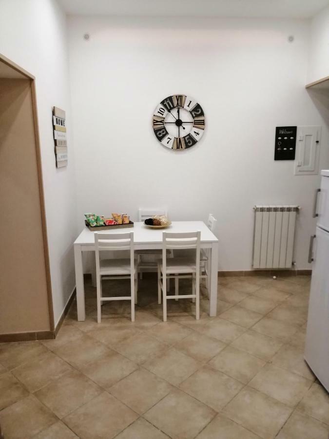 Ad Un Passo Dal Duomo "2" Apartment Naples Exterior photo