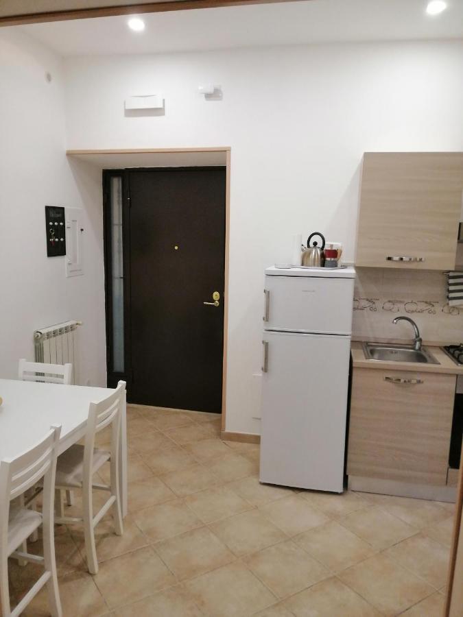 Ad Un Passo Dal Duomo "2" Apartment Naples Exterior photo